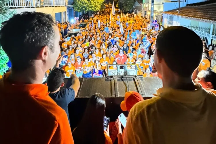 Fabrício Abrantes realiza caminhada das mulheres em Brumado