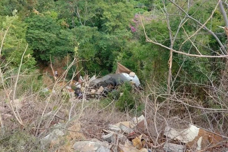 BA-148: Adolescente de 17 anos morre após caminhão tombar na Serra das Almas