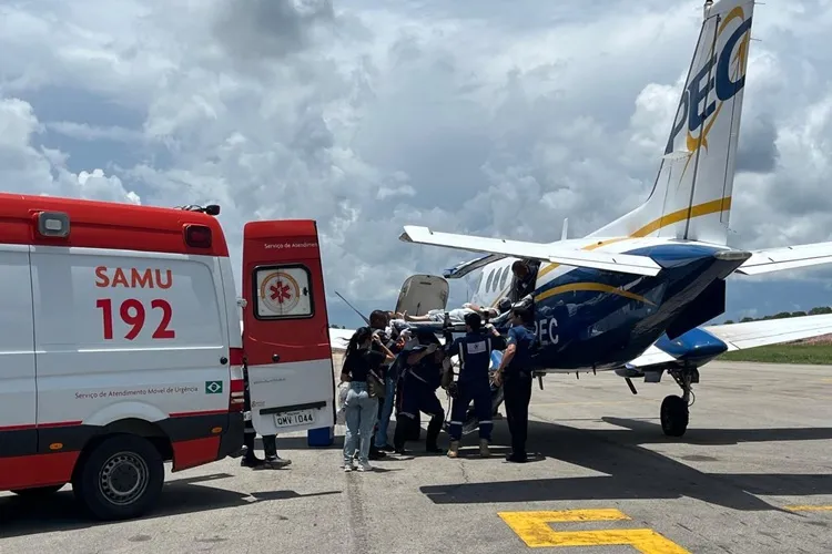 Criança sobrevivente do acidente na BR-116 é transferida para Vitória da Conquista