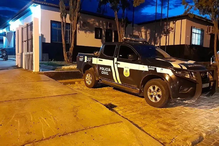 Homem agride a companheira em festa de casamento e é preso em Brumado