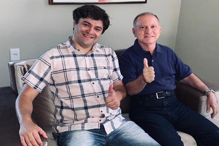 Tiago Amorim desiste de pré-candidatura a prefeito de Brumado e declara apoio a Geraldo Azevedo