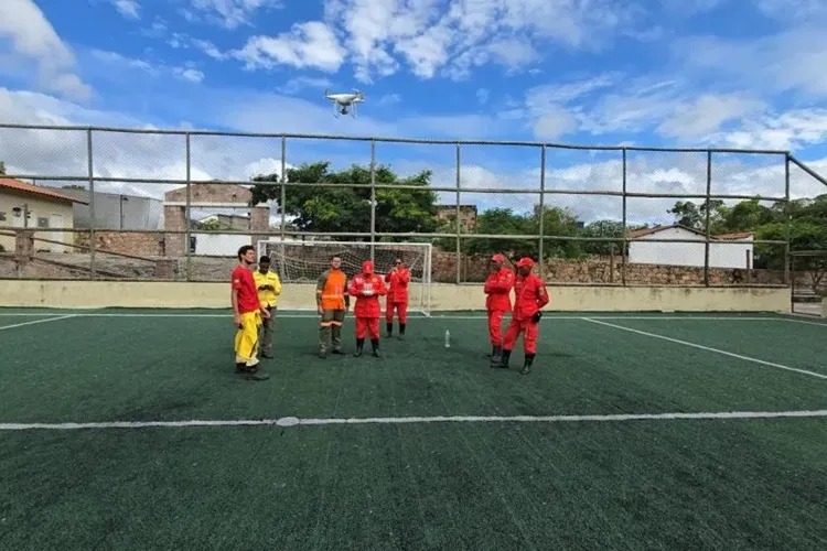 Brigadistas de Livramento de Nossa Senhora recebem treinamento em tecnologia