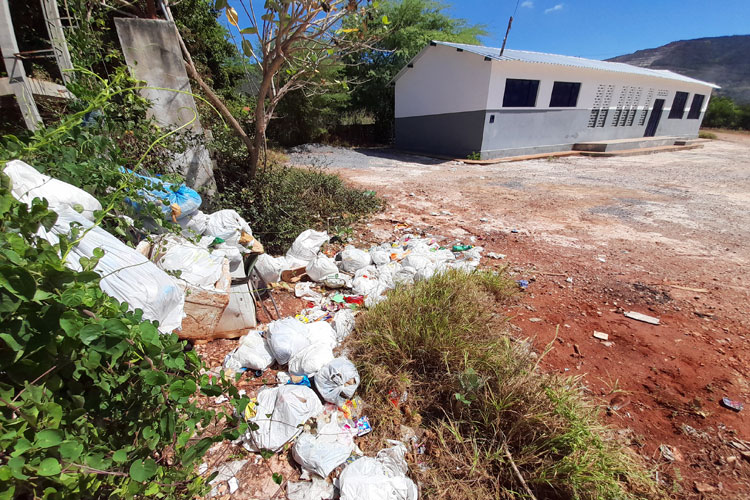 Comunidade brumadense pede que vereadores reprovem taxa de cobrança da coleta de lixo