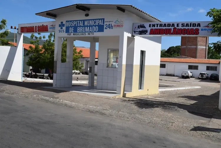 Dom Basílio: Vítima de golpes de facão segue internada em estado grave em Brumado