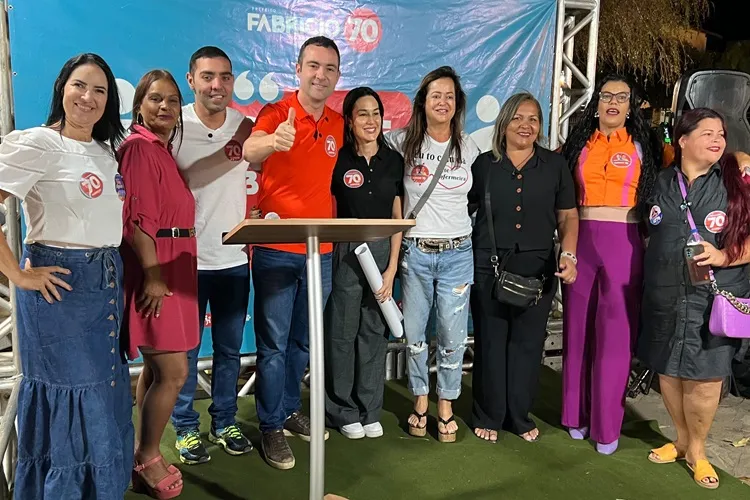 Fabrício Abrantes e Marlucinho Abreu promovem debate com mulheres de Brumado