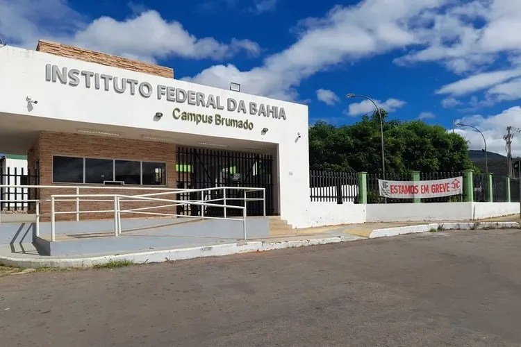 Palestra para estabilidade de encostas e controle de queda de rochas em Brumado