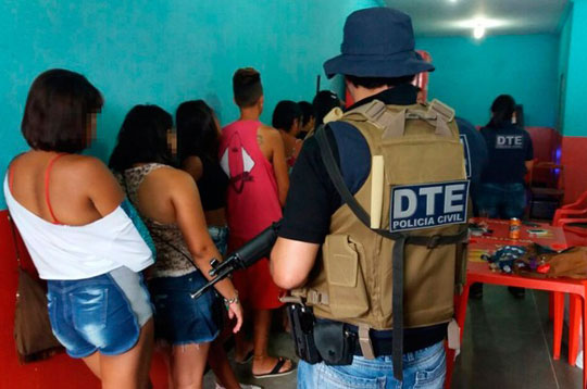 Dois são presos em pousada que funcionava como casa de prostituição em Vitória da Conquista